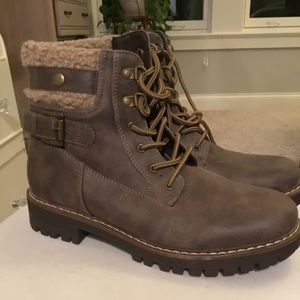 NWOT!! Cliff’s by White Mountain Trail Boots